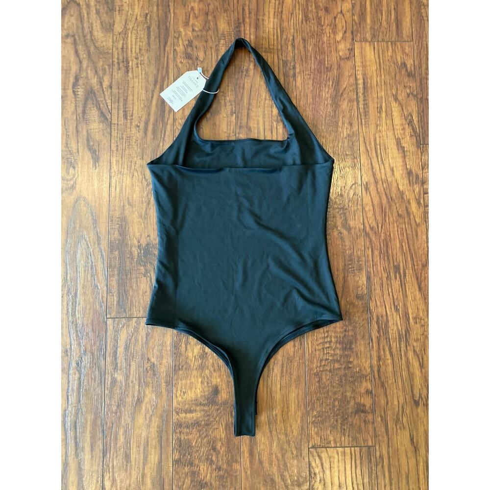 BERRYOU BLACK BODYSUIT Womens M Halter Snap Closure Stretch NWT - Picture 2 of 7